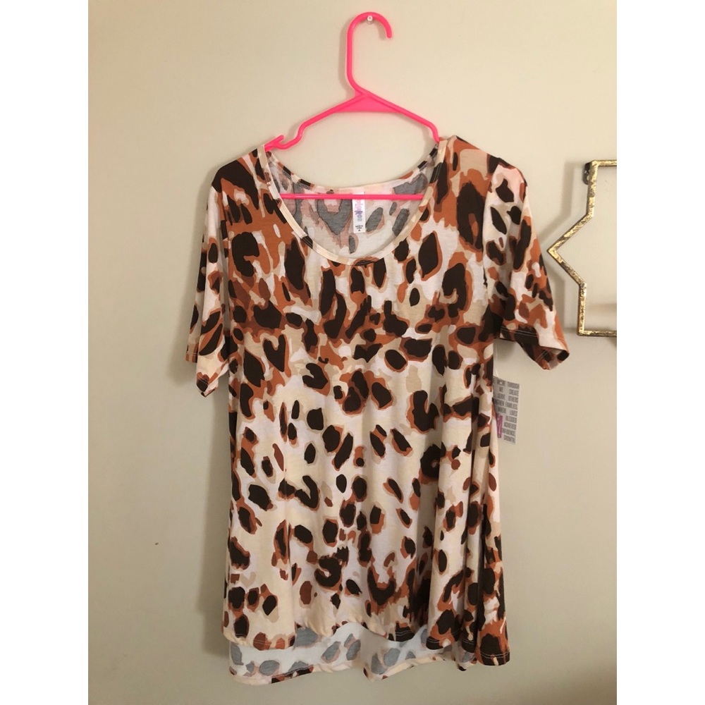 LulaRoe Perfect Tee size M new with tags